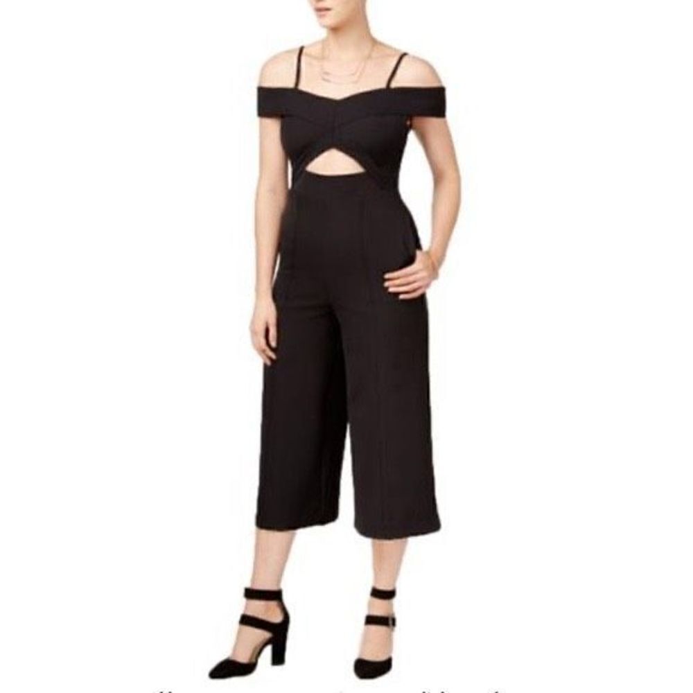 XOXO culottes with midi cut out and wide legs… and pockets! Sz M